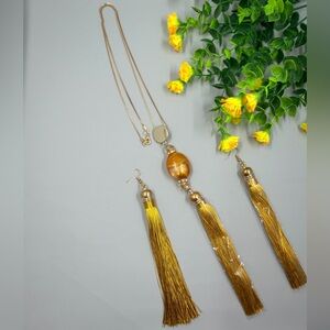 Vintage Gold Tassel Necklace and Earring Jewelry Set